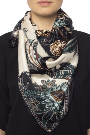 Silk scarf with floral motif, zdjęcie 2 Silk scarf with floral motif od Salvatore Ferragamo